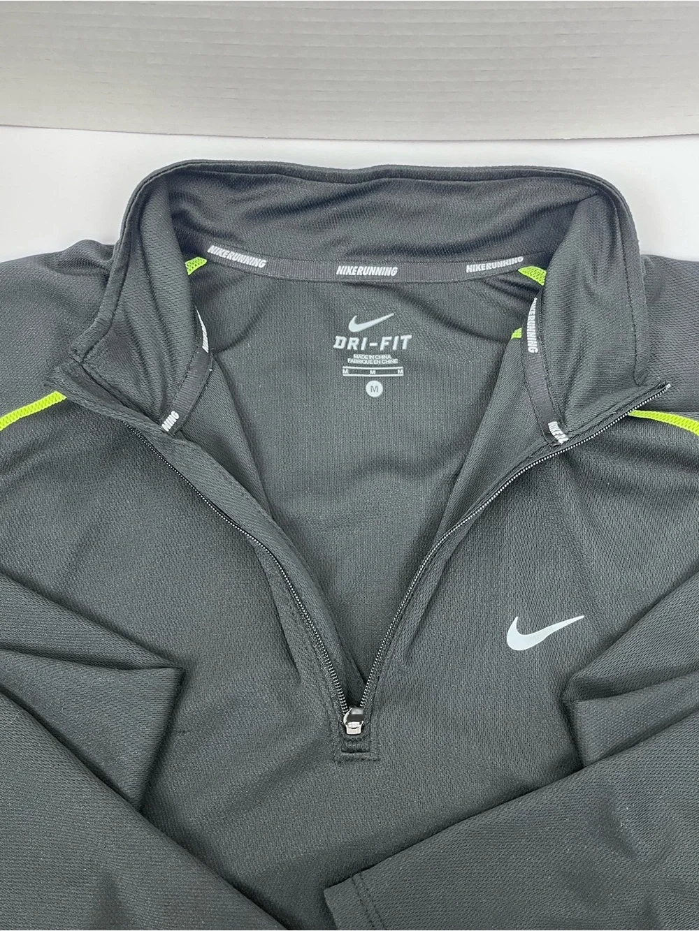 Nike Running Women's Dri-Fit 1/4 Zip Lightweight Performance Top Size M; Active